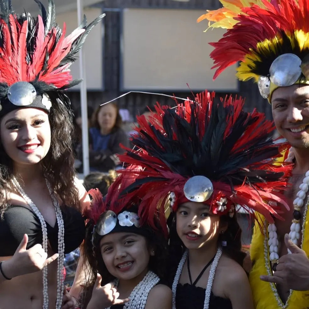 manea polynesian luau dancers